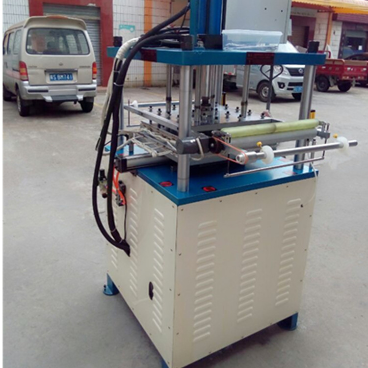 四柱油壓香蕉视频18在线观看