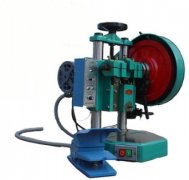 金屬板壓花機有哪些特點？